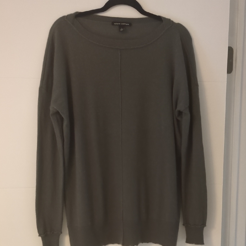 Autumn cashmere boat neckline minimalist boho drop shoulder Olive Geay Sweater L